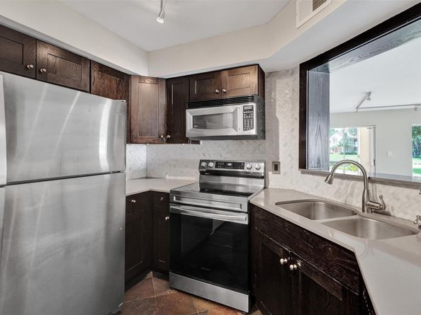 2371 NW 33rd St 706, Oakland Park FL 33309
