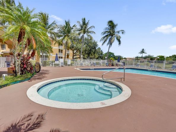2371 NW 33rd St 706, Oakland Park FL 33309