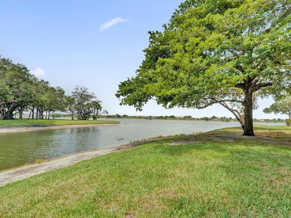 2371 NW 33rd St 706, Oakland Park FL 33309