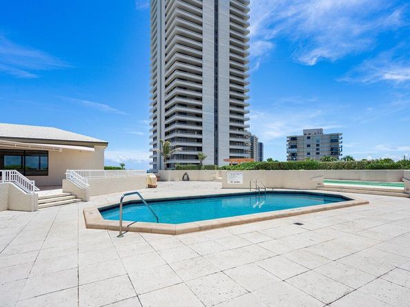 5540 N Ocean Drive 1c, Singer Island FL 33404