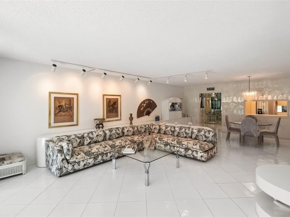 806 Cypress Grove Ln 107, Pompano Beach FL 33069