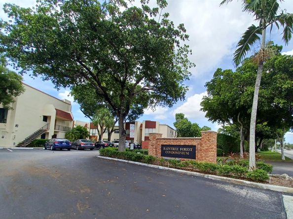 301 N Pine Island Rd 216, Plantation FL 33324