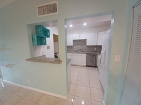 301 N Pine Island Rd 216, Plantation FL 33324