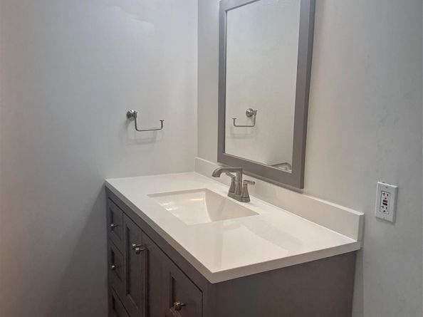 411 S Crescent Dr 104, Hollywood FL 33021