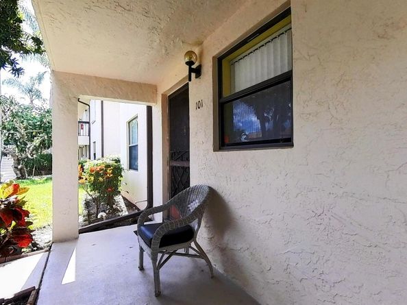 7214 Golf Colony Court 101, Lake Worth FL 33467