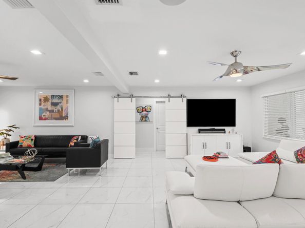 337 Cascade Lane, Palm Beach Shores FL 33404
