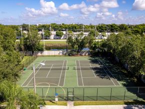7520 S Aragon Blvd 2, Sunrise FL 33313