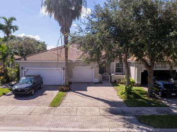 7520 S Aragon Blvd