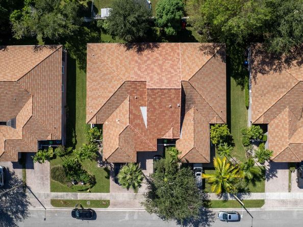 7520 S Aragon Blvd 2, Sunrise FL 33313