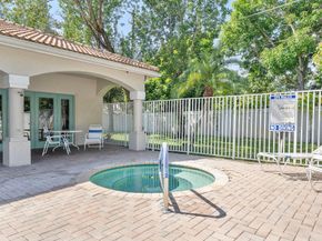 7520 S Aragon Blvd 2, Sunrise FL 33313