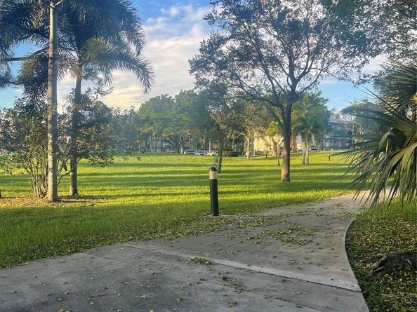 6300 S Falls Circle Dr 412, Lauderhill FL 33319