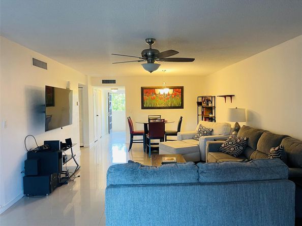 6300 S Falls Circle Dr 412, Lauderhill FL 33319