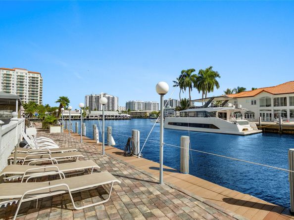2900 NE 30th St G1, Fort Lauderdale FL 33306