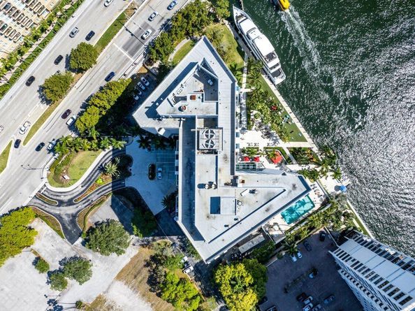 2670 E Sunrise Boulevard 1202, Fort Lauderdale FL 33304