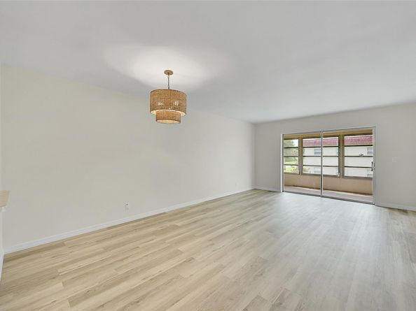 23 Abbey Ln 202, Delray Beach FL 33446