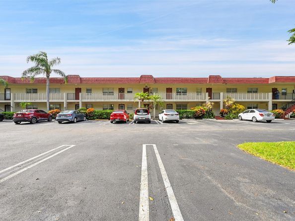 23 Abbey Ln 202, Delray Beach FL 33446