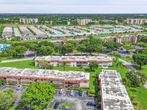 23 Abbey Ln 202, Delray Beach FL 33446