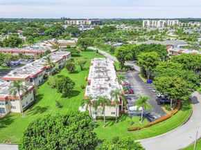 23 Abbey Ln 202, Delray Beach FL 33446