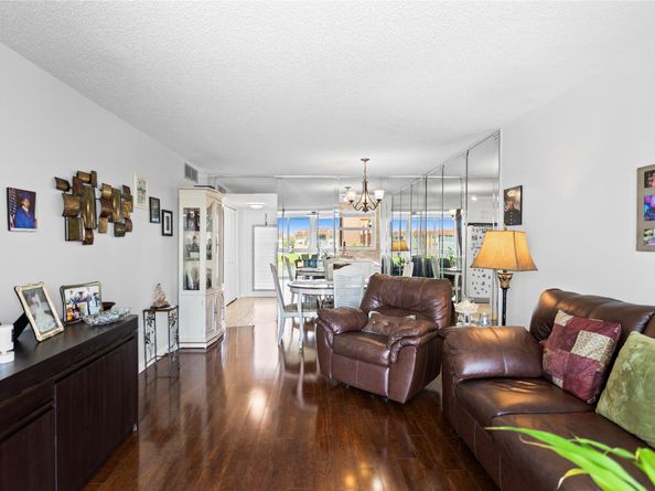 2801 N Pine Island Rd 208, Sunrise FL 33322