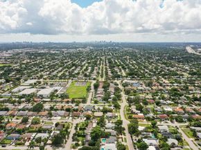 5901 NE 2nd Ter, Oakland Park FL 33334
