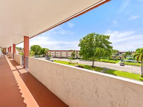 9423 S Hollybrook Lake Dr 309, Pembroke Pines FL 33025