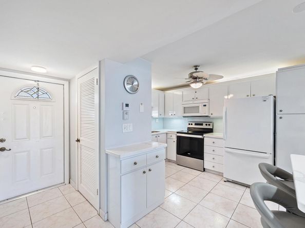 9423 S Hollybrook Lake Dr 309, Pembroke Pines FL 33025