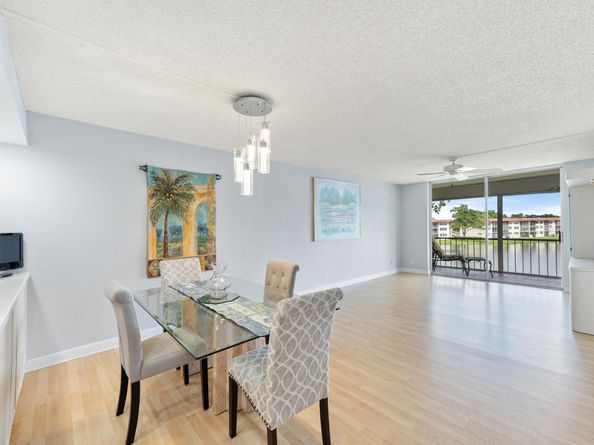 9423 S Hollybrook Lake Dr 309, Pembroke Pines FL 33025