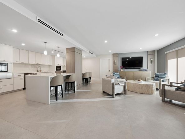 50 East Road 11f, Delray Beach FL 33483