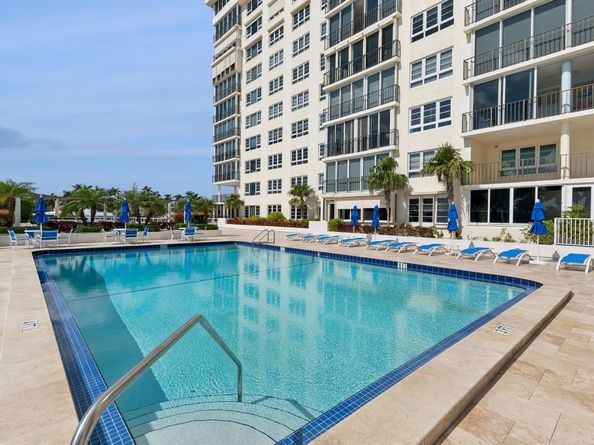 50 East Road 11f, Delray Beach FL 33483