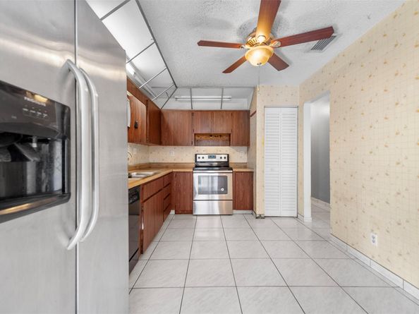 2803 NW 108th Ter, Sunrise FL 33322
