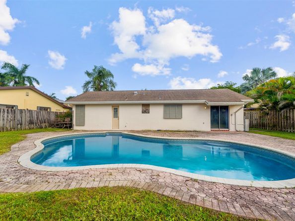 2803 NW 108th Ter, Sunrise FL 33322