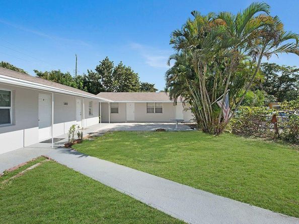 1883 Smith Drive, North Palm Beach FL 33408