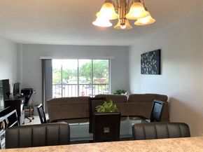 4174 Inverrary Dr 309, Lauderhill FL 33319