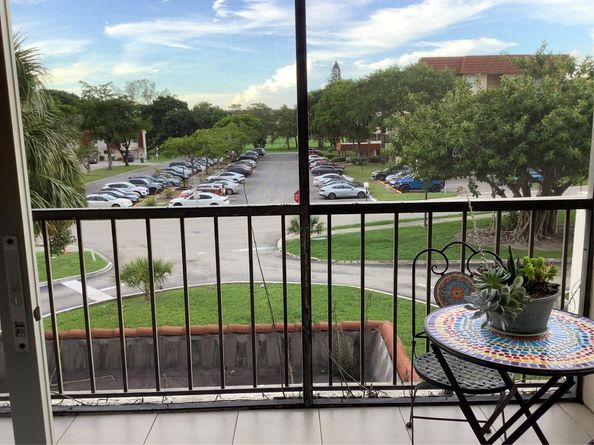 4174 Inverrary Dr 309, Lauderhill FL 33319