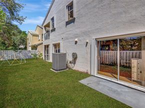 9963 NW 2nd Ct, Plantation FL 33324