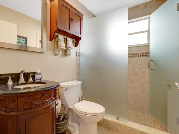 9963 NW 2nd Ct, Plantation FL 33324