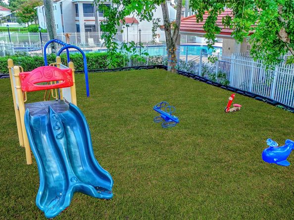 9963 NW 2nd Ct, Plantation FL 33324