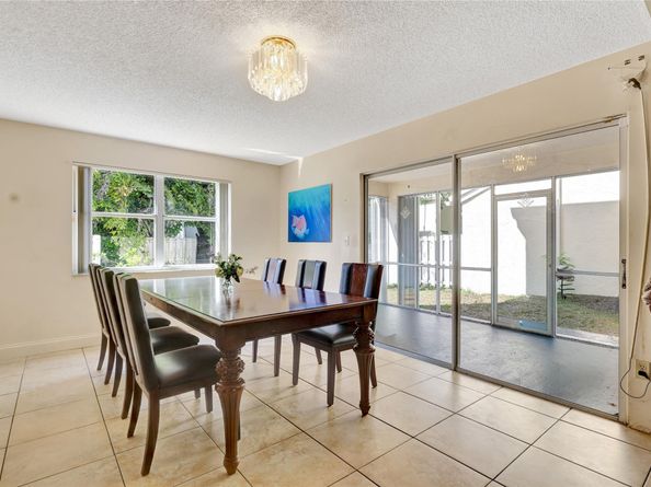 9963 NW 2nd Ct, Plantation FL 33324