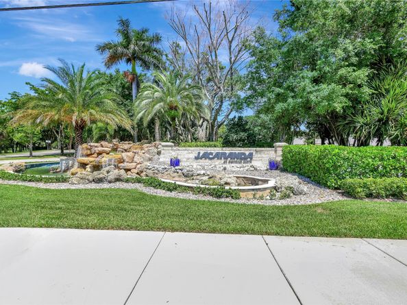 9963 NW 2nd Ct, Plantation FL 33324