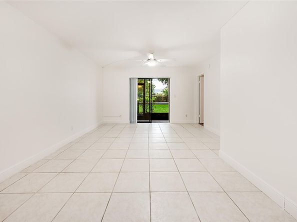 15805 W Waterside Cir 106, Sunrise FL 33326