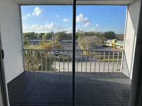 1000 Country Club Drive 403, Margate FL 33063