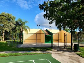 120 Royal Park Dr B4, Oakland Park FL 33309