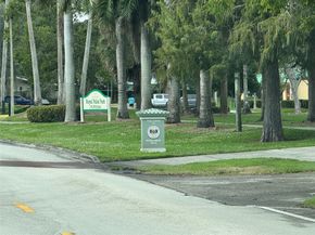 120 Royal Park Dr B4, Oakland Park FL 33309