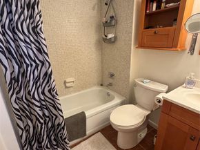 120 Royal Park Dr B4, Oakland Park FL 33309