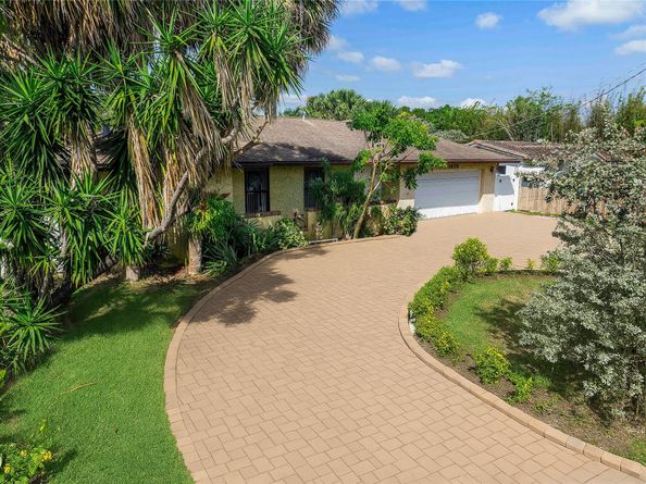 1678 NW 36th Ct, Oakland Park FL 33309