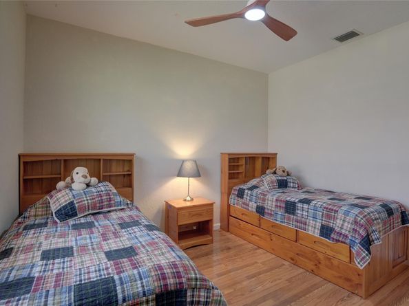 1125 E Waterside Cir, Weston FL 33327