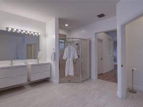 1125 E Waterside Cir, Weston FL 33327