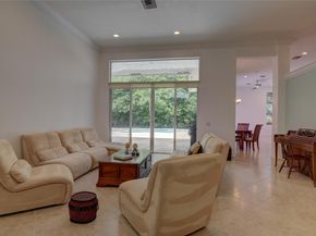 1125 E Waterside Cir, Weston FL 33327