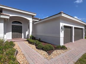 1125 E Waterside Cir, Weston FL 33327