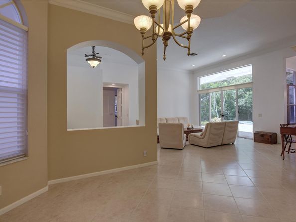 1125 E Waterside Cir, Weston FL 33327